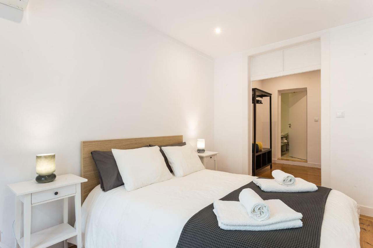 Three Bedroom Apartment In Historical Centre -Bairro Alto Lisboa Exterior foto