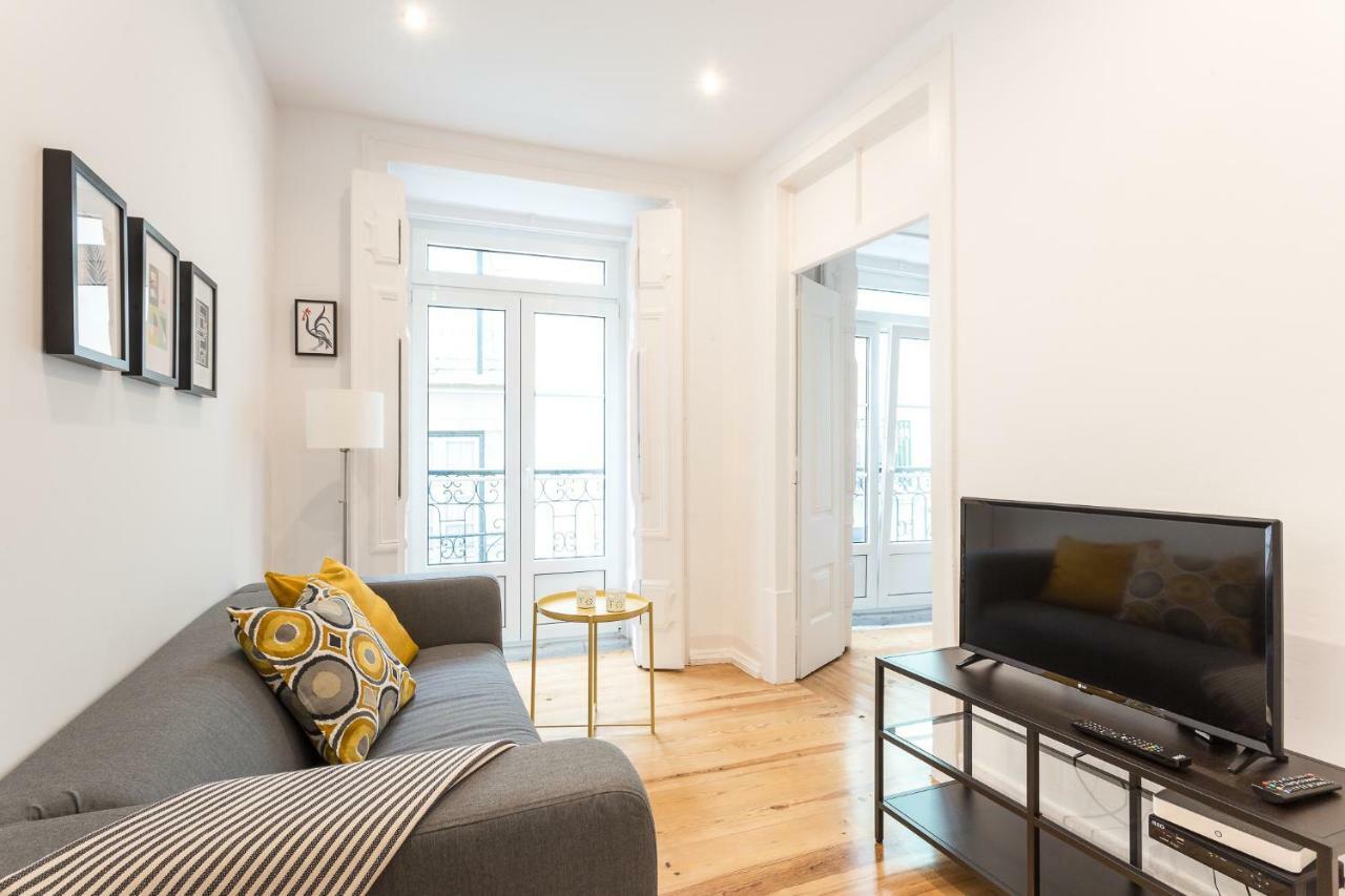 Three Bedroom Apartment In Historical Centre -Bairro Alto Lisboa Exterior foto