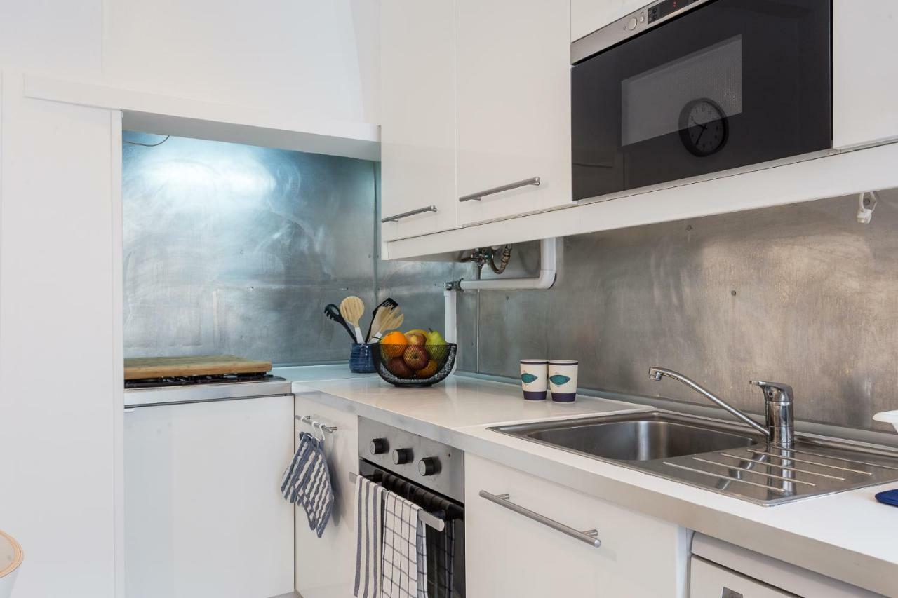 Three Bedroom Apartment In Historical Centre -Bairro Alto Lisboa Exterior foto
