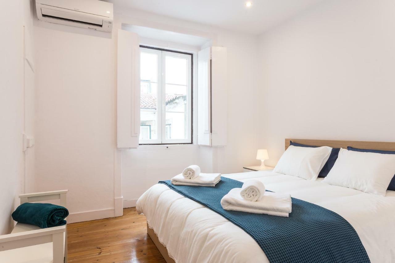 Three Bedroom Apartment In Historical Centre -Bairro Alto Lisboa Exterior foto