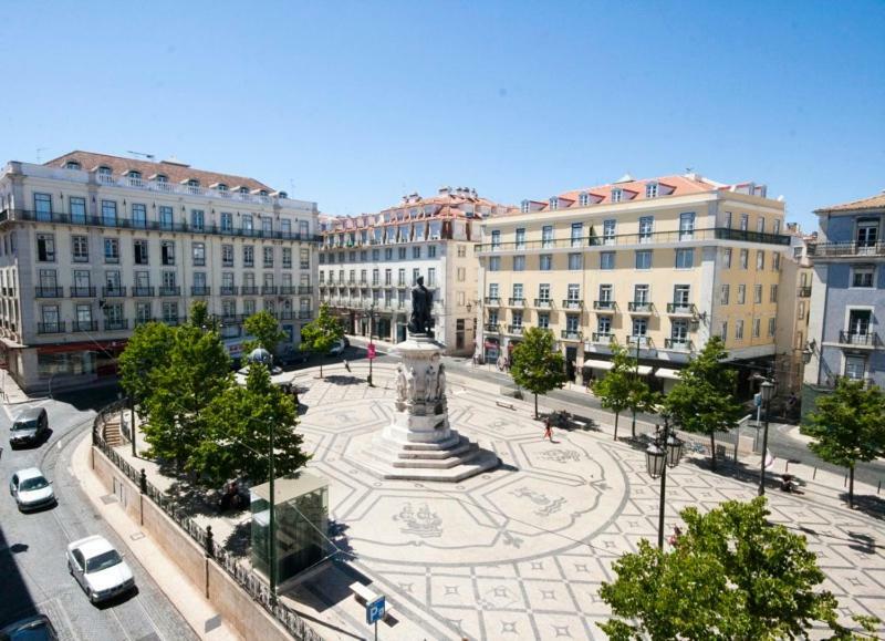 Three Bedroom Apartment In Historical Centre -Bairro Alto Lisboa Exterior foto